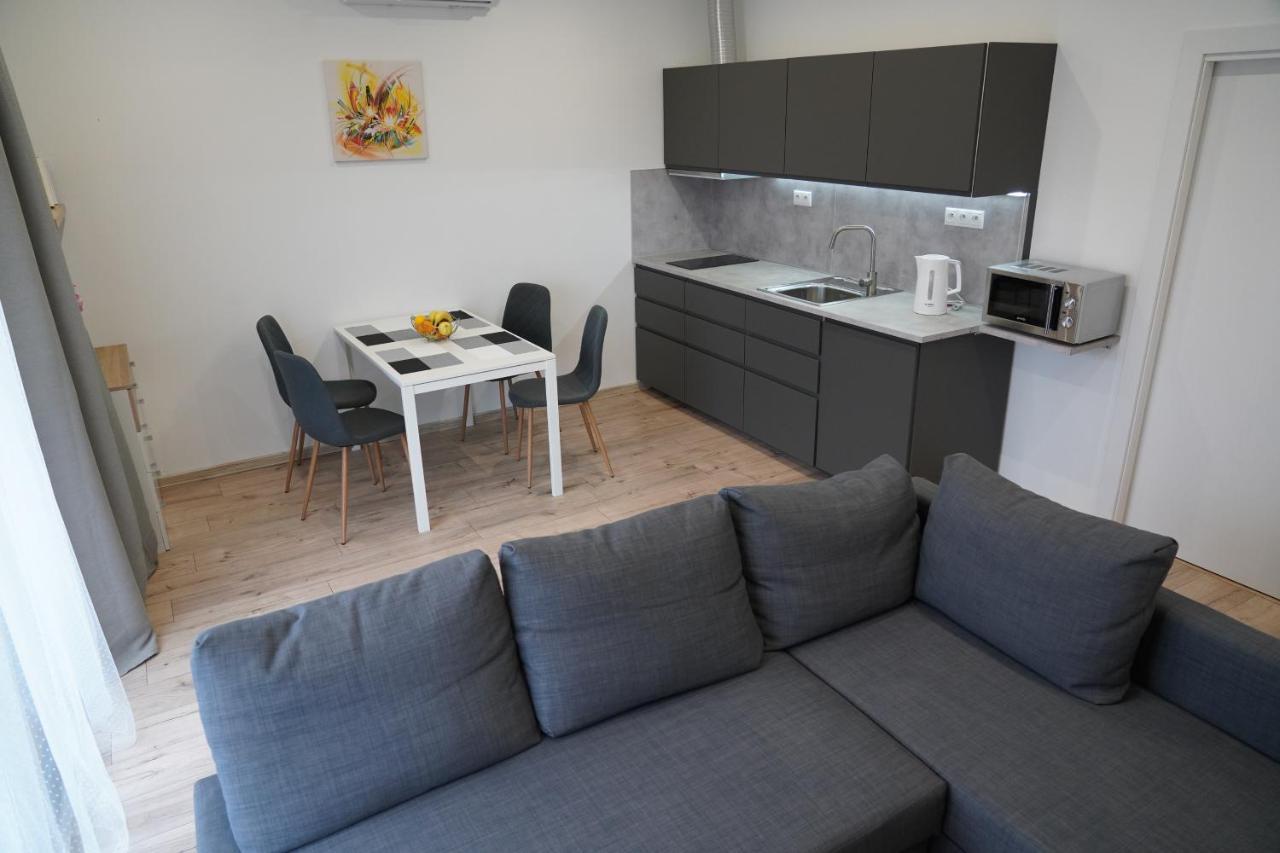 Apartman Zuzana Nesvady Eksteriør billede